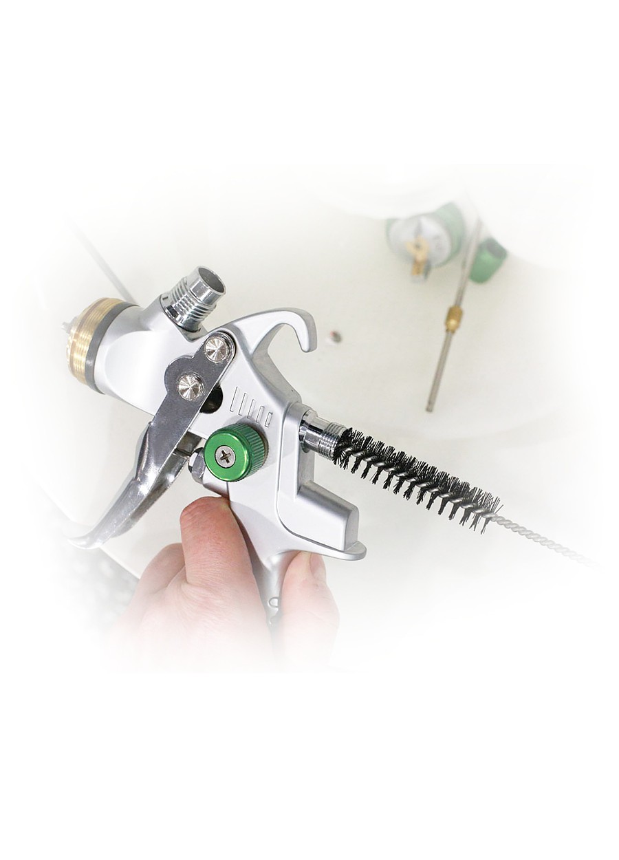 Spray gun cleaning